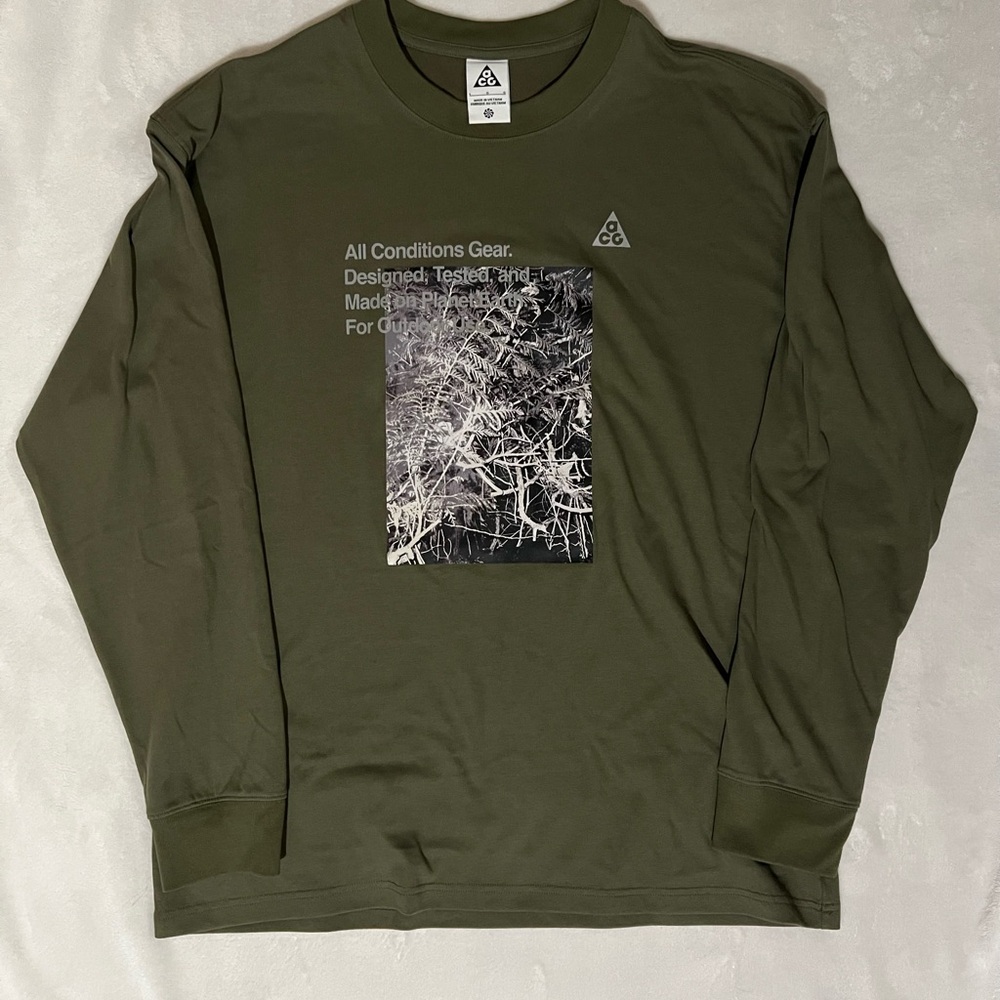 SOLD Nike ACG Graphic Mens Long Sleeve T-Shirt Olive Green Size Large FN7318-222